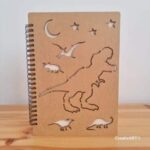 Agenda lemn A5 model Dinozauri